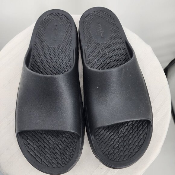 ANYWEAR Vibe Black EVA Slip On Recovery Sandals Size 9 NWT - Picture 7 of 10